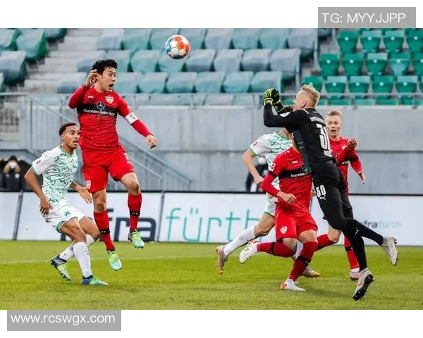 斯图加特客场惨遭科隆逆转，遗憾失利！